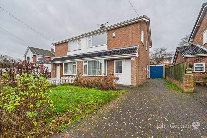 3 Bedroom Semi-Detached House For Sale In Ambleside Close, Loughborough, LE11