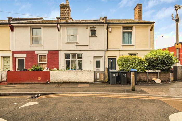 3 Bedroom End Of Terrace House To Rent In St. Marks Road, Mitcham, CR4