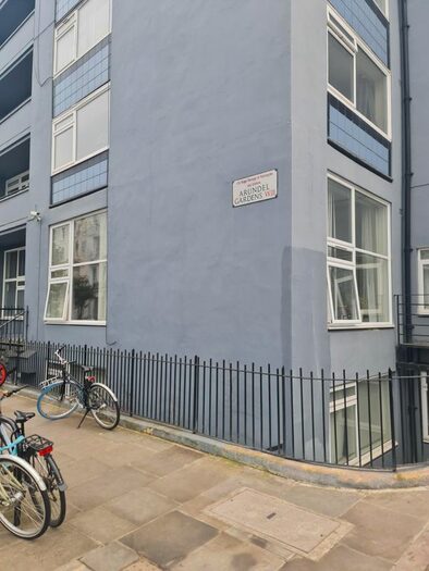 2 Bedroom Flat To Rent In Arundel Court, Ladbrooke Grove, W11