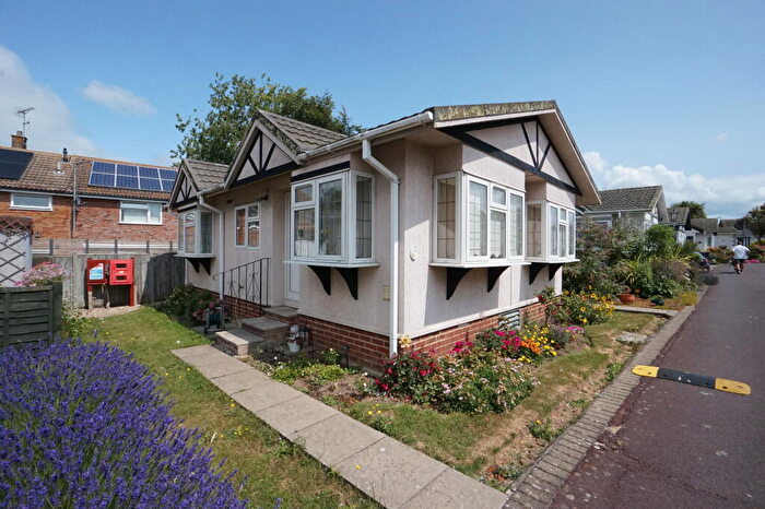 2 Bedroom Park Home For Sale In Court Mount, Canterbury Road, Birchington, Kent, CT7