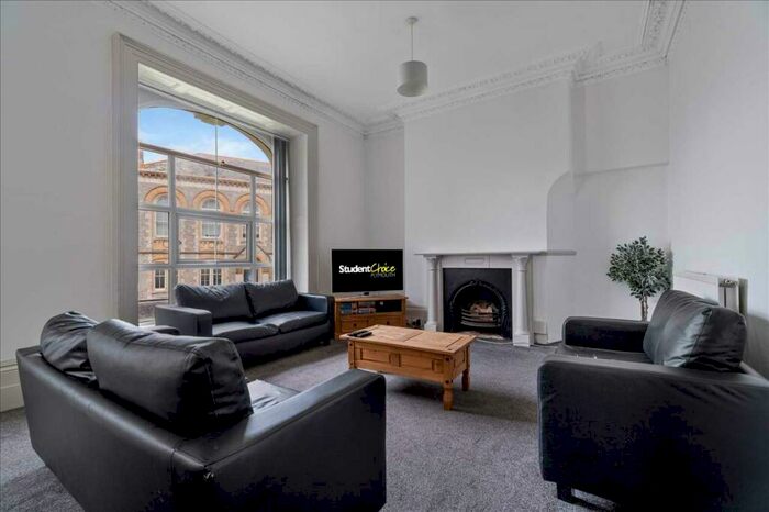 8 Bedroom End Of Terrace House To Rent In Headland Park, Plymouth, PL4