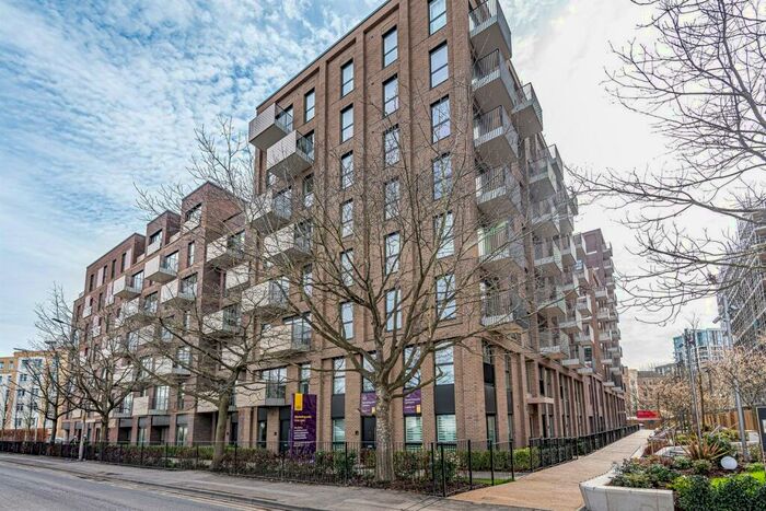 2 Bedroom Apartment To Rent In Carraway Street, Reading, RG1