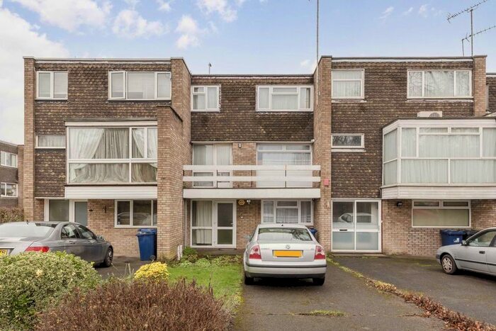 5 Bedroom Property To Rent In Templewood, London, W13