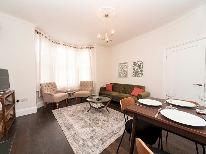 2 Bedroom Flat To Rent In Royal Borough Of Greenwich, SE3