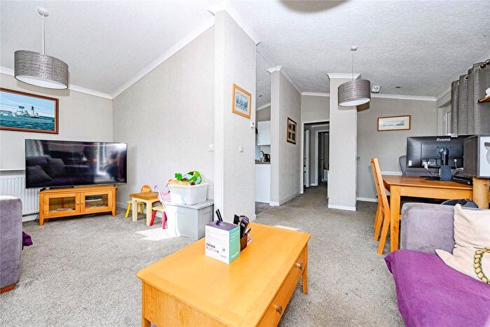 2 Bedroom Property For Sale In Brookfield Park, Castle Hill Road, Totternhoe, Dunstable, LU6