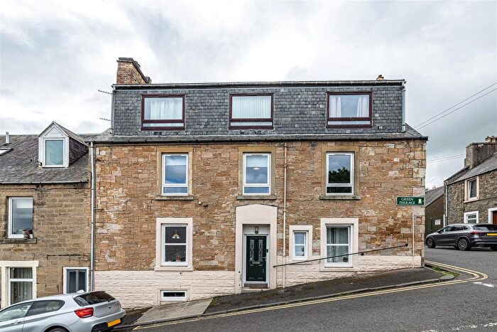 3 Bedroom Flat For Sale In Green Terrace, Hawick, TD9