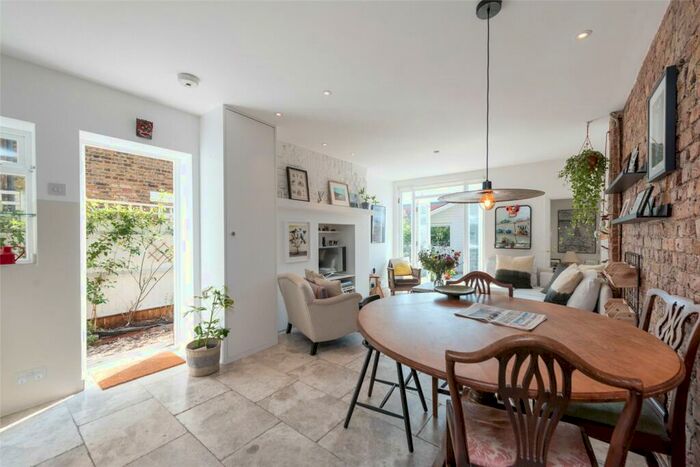 2 Bedroom Apartment To Rent In Harvist Road, London, NW6