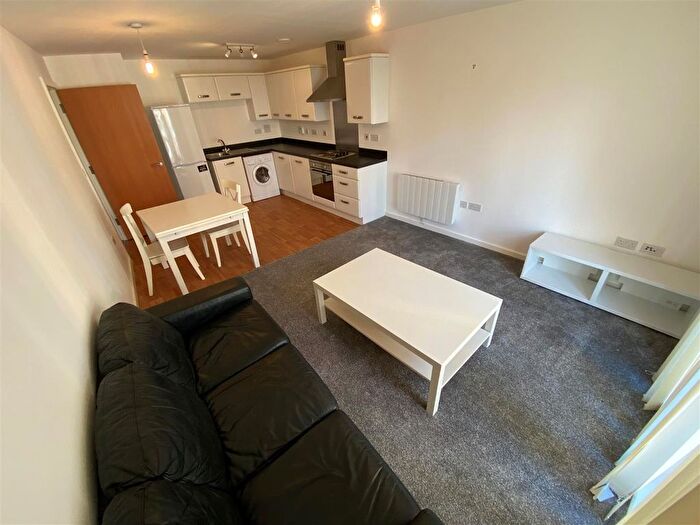 2 Bedroom Flat To Rent In Brindley House, Elmira Way, Salford, M5