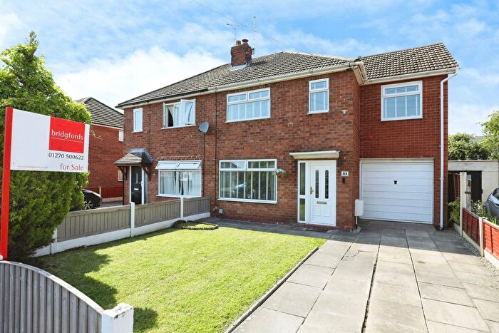 3 Bedroom Semi-Detached House For Sale In Wistaston Avenue, Wistaston, Crewe, Cheshire, CW2