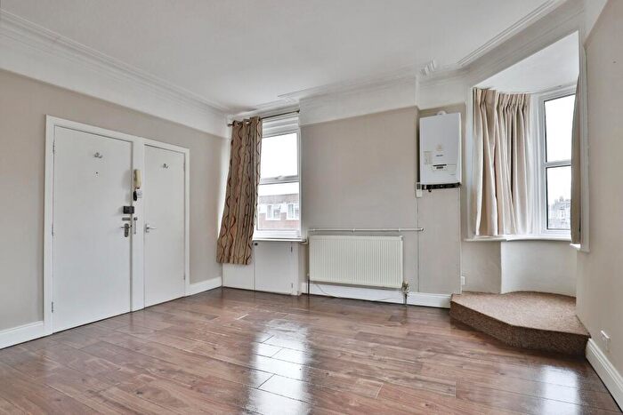 Flat To Rent In Christchurch Road, Pokesdown, BH7