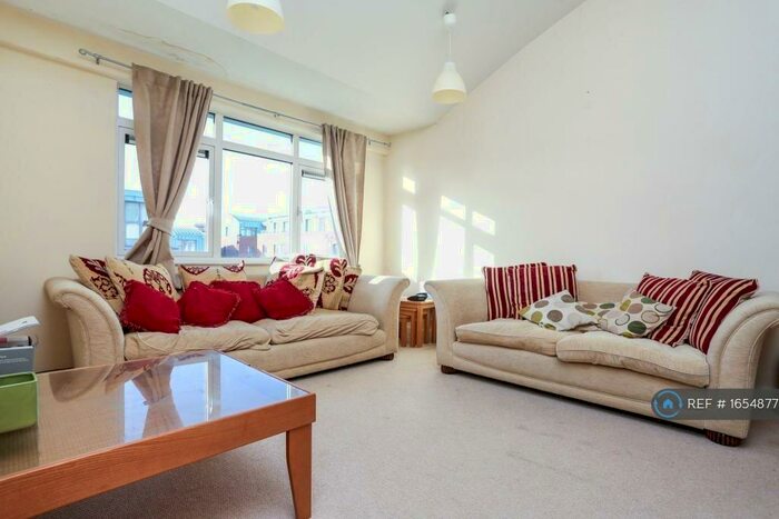 2 Bedroom Flat To Rent In Beauchamp House, Coventry, CV1