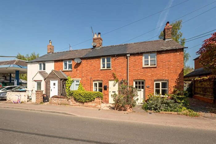 2 Bedroom Terraced House For Sale In North Street, Middle Barton, OX7