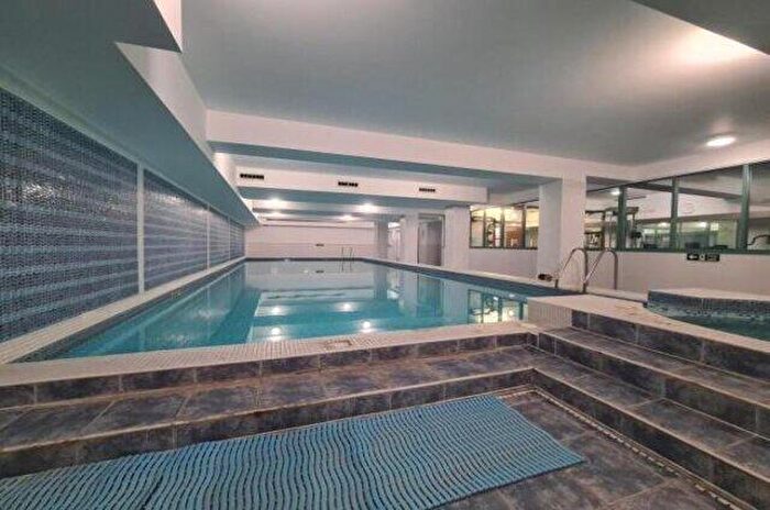 2 Bedroom Apartment To Rent In Exeter Road, London, Greater London, NW2