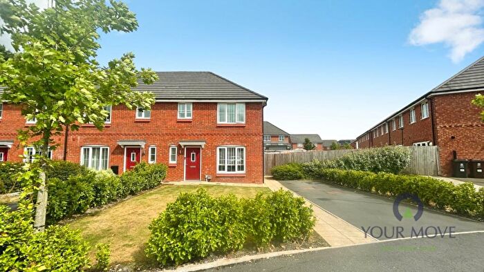 3 Bedroom End Of Terrace House For Sale In Park Close, Royton, Oldham, Greater Manchester, OL2