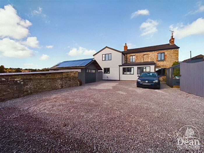 4 Bedroom Detached House For Sale In Staunton Road, Coleford, GL16