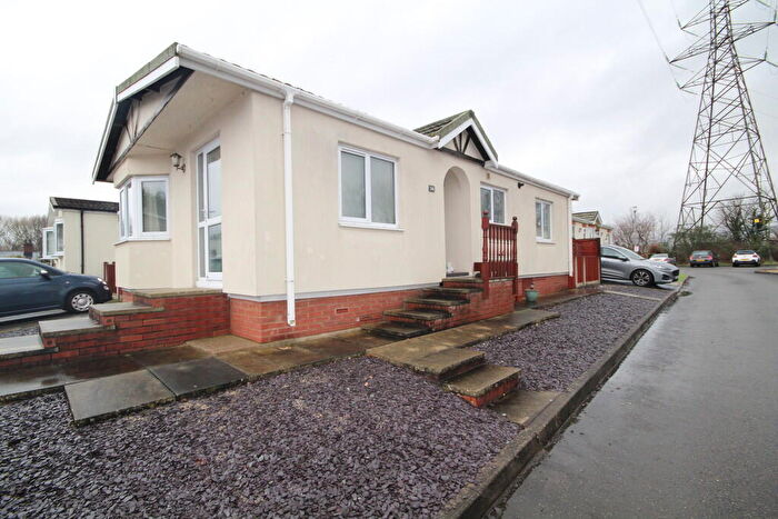 2 Bedroom Mobile Home For Sale In Willow Brook Park, Sandycroft, CH5