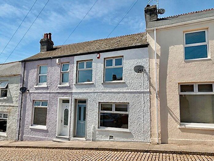 3 Bedroom Terraced House For Sale In College Park Place, Peverell, Plymouth. Beautifully Presented -Bed Cottage Just Moments From Hyde Park & Mutley Plain, PL3