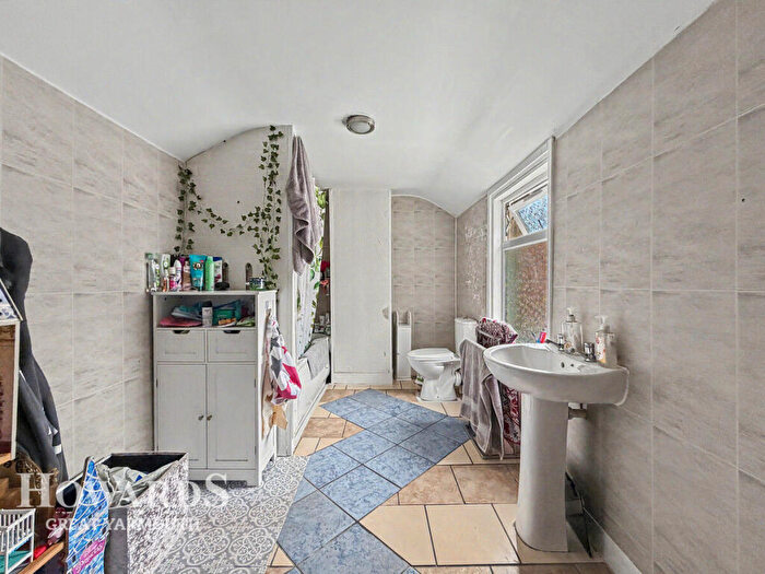 3 Bedroom Terraced House For Sale In Breydon Road, Great Yarmouth, NR31