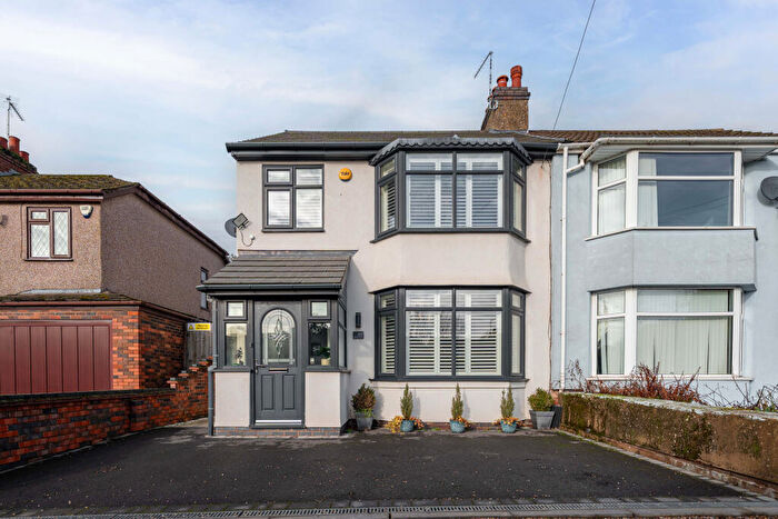 4 Bedroom Semi Detached House For Sale In Brinklow Road, Binley, Coventry, West Midlands, CV3