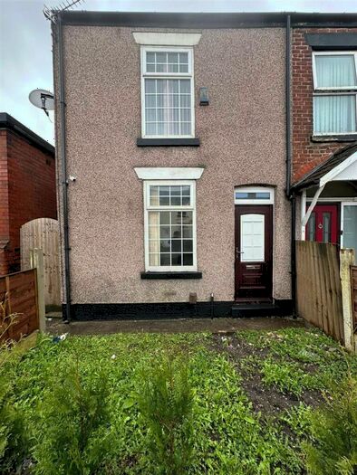 2 Bedroom House To Rent In Water Street, Radcliffe, M26