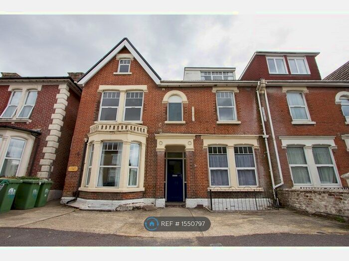 9 Bedroom Semi-Detached House To Rent In Belmont Road, Southampton, SO17