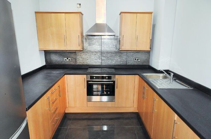 2 Bedroom Apartment To Rent In The Dock House, Dock Street, HU1