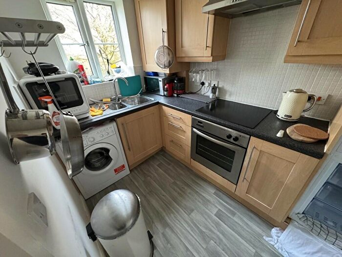 2 Bedroom Apartment To Rent In Clifton Park Clifton Manchester Greater Manchester, M27