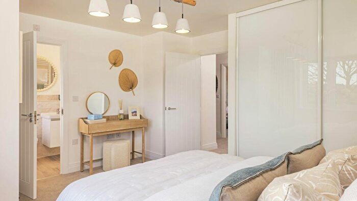 3 Bedroom Semi-Detached House For Sale In Water Lane, Angmering, Littlehampton, BN16