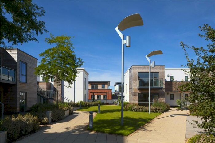 2 Bedroom Apartment To Rent In Park Way, Newbury, Berkshire, RG14