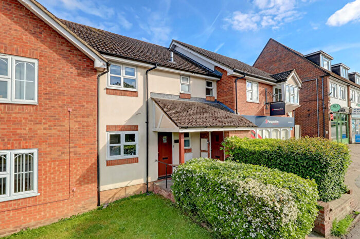 1 Bedroom Apartment For Sale In Pond Approach, Holmer Green, High Wycombe, Buckinghamshire, HP15
