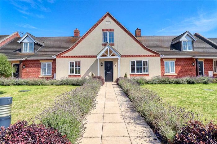 3 Bedroom Bungalow For Sale In The Beaumonts, Kirby Road, Great Holland, CO13