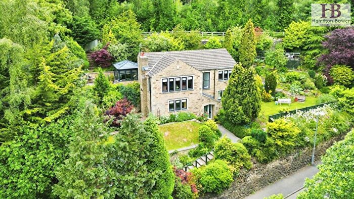 3 Bedroom Detached House For Sale In Robin Hill, Mytholme, Hipperholme, Halifax, HX3