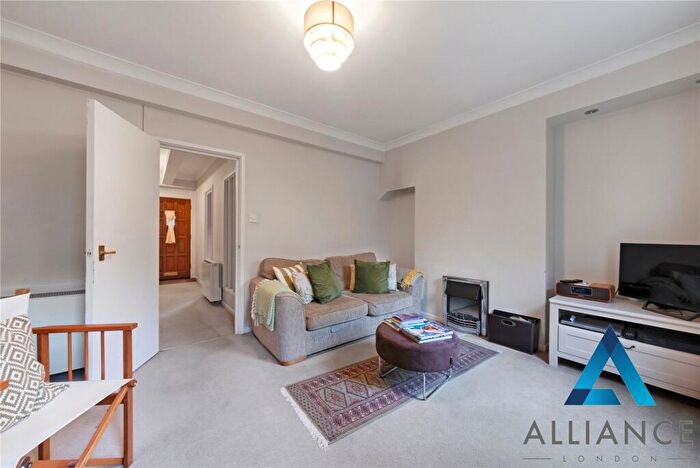 2 Bedroom House To Rent In Milk Yard, London, E1W