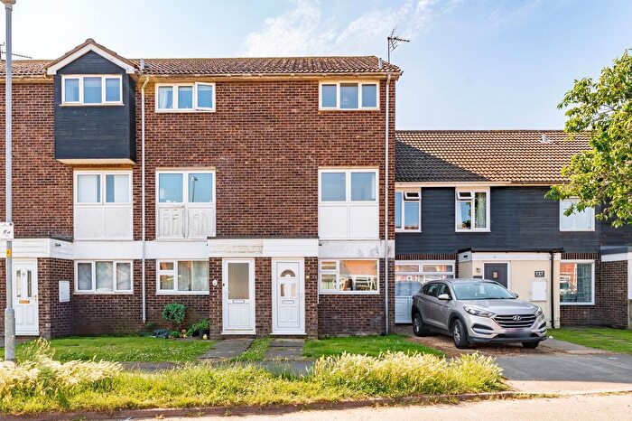 2 Bedroom Maisonette For Sale In Neville Road, Sutton, NR12