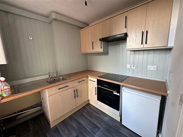 2 Bedroom Flat To Rent In Kinmel Street, Rhyl, LL18