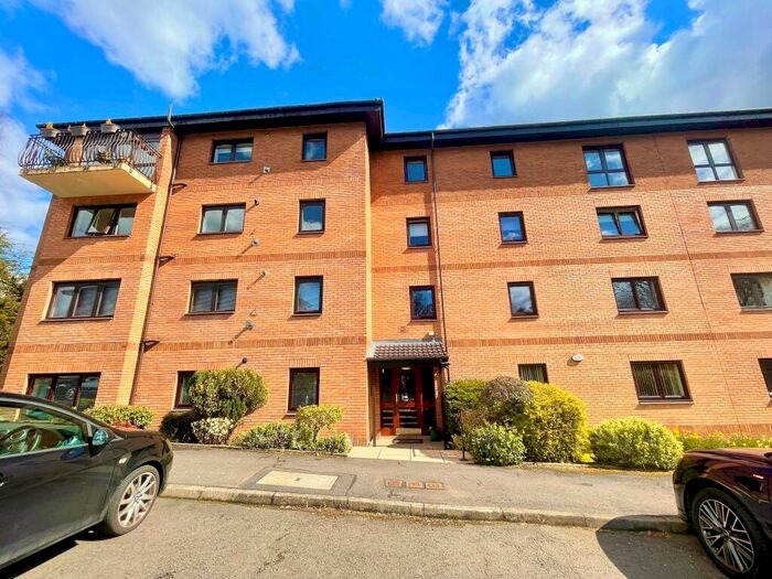2 Bedroom Flat To Rent In The Oaks, Millholm Road, Glasgow, G44