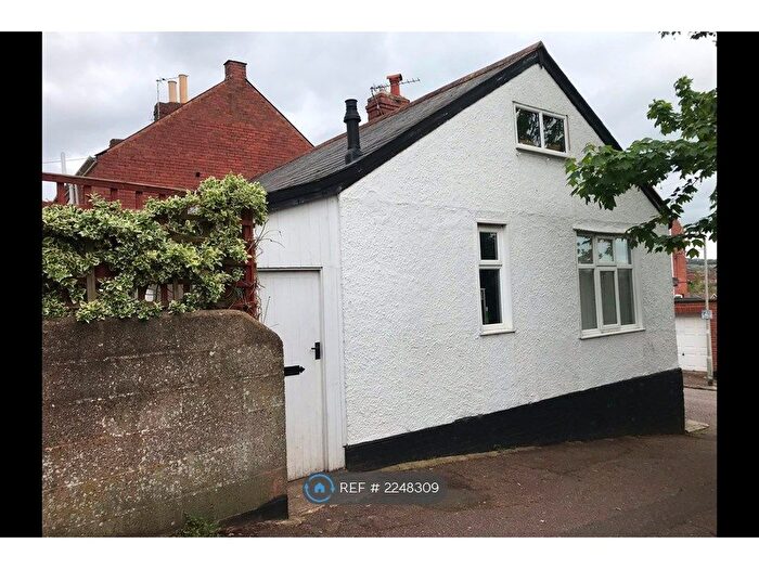 2 Bedroom Bungalow To Rent In Victor St, Exeter, EX1
