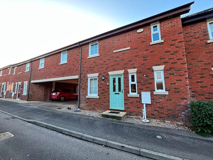 3 Bedroom Mews For Sale In Willow Wren, Milton Keynes, MK14