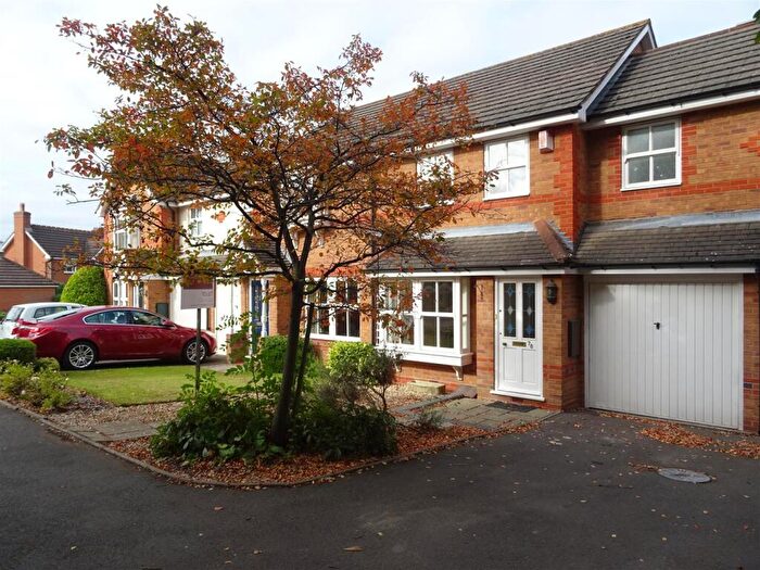 3 Bedroom Terraced House To Rent In Charterhouse DriveSolihull, B91