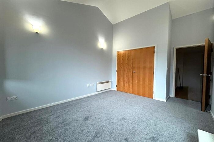 2 Bedroom Apartment To Rent In Grainstore, Canning Town, E16
