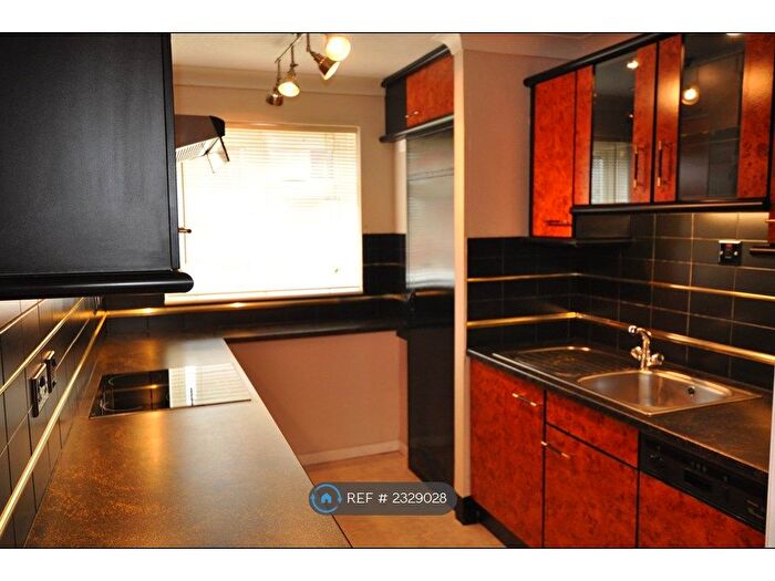 1 Bedroom Flat To Rent In Weifield Road, Exeter, EX2