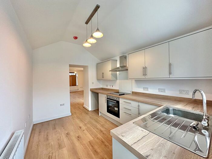 3 Bedroom Terraced House To Rent In Avondale Road, Gelli, CF41