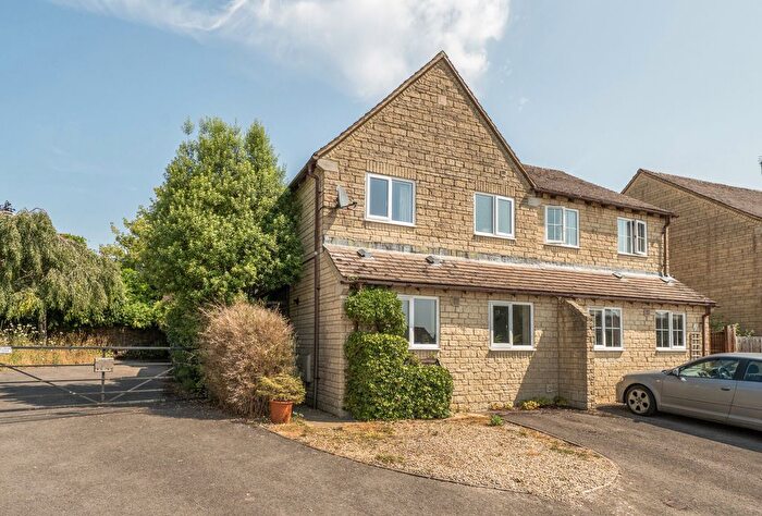 3 Bedroom Semi-Detached House For Sale In Stonecote Ridge, Bussage, Stroud, Gloucestershire, GL6