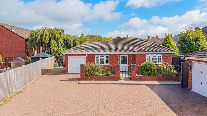 2 Bedroom Bungalow For Sale In Vine Gardens, Cradley Heath, B64