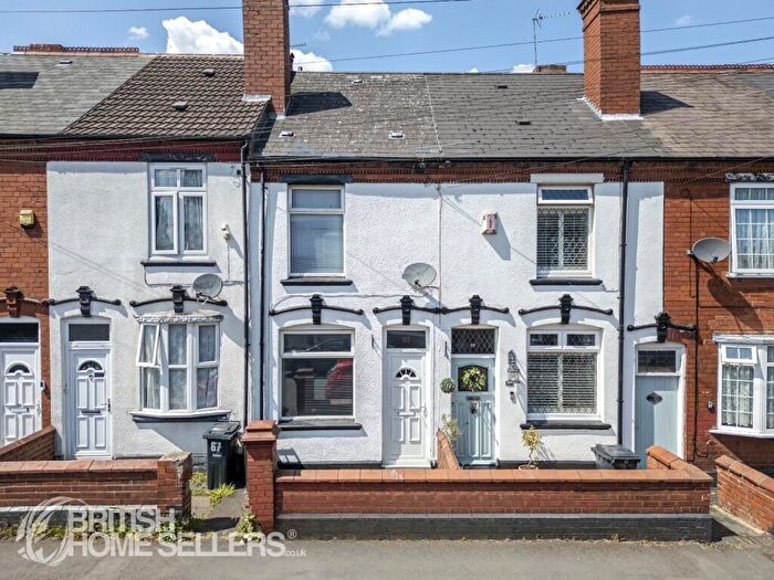 3 Bedroom Terraced House For Sale In Vicarage Road, Halesowen, West Midlands, B62