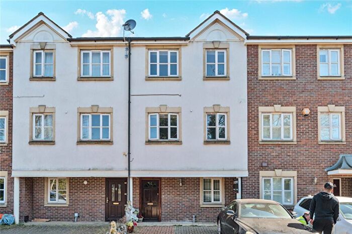 3 Bedroom Terraced House For Sale In Buckley Close, London, SE23