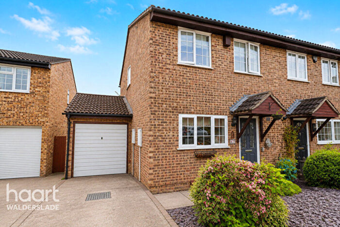 3 Bedroom Semi-Detached House For Sale In Illustrious Close, Chatham, ME5