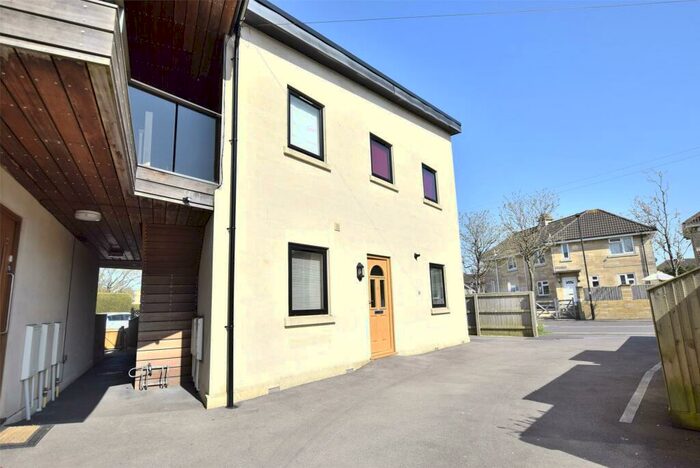 2 Bedroom Apartment To Rent In Frome Road, Bath, Somerset, BA2