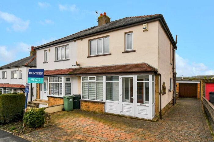 3 Bedroom Semi-Detached House To Rent In Oxford Avenue, Guiseley, Leeds, LS20