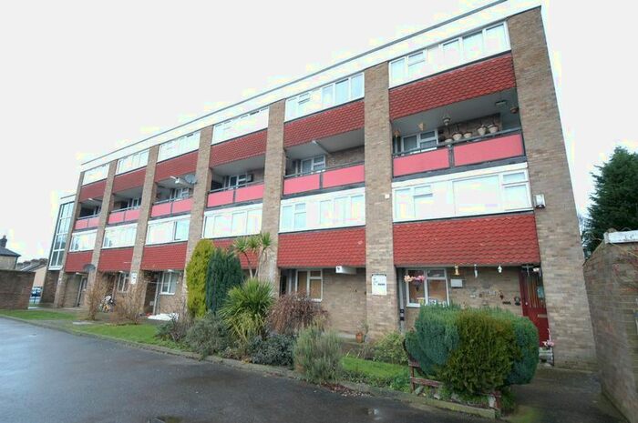 2 Bedroom Flat To Rent In Wheeler Street, Maidstone, ME14